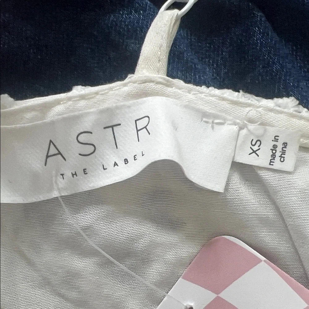 Astr Cream Lace Midi Dress - Picture 2 of 7